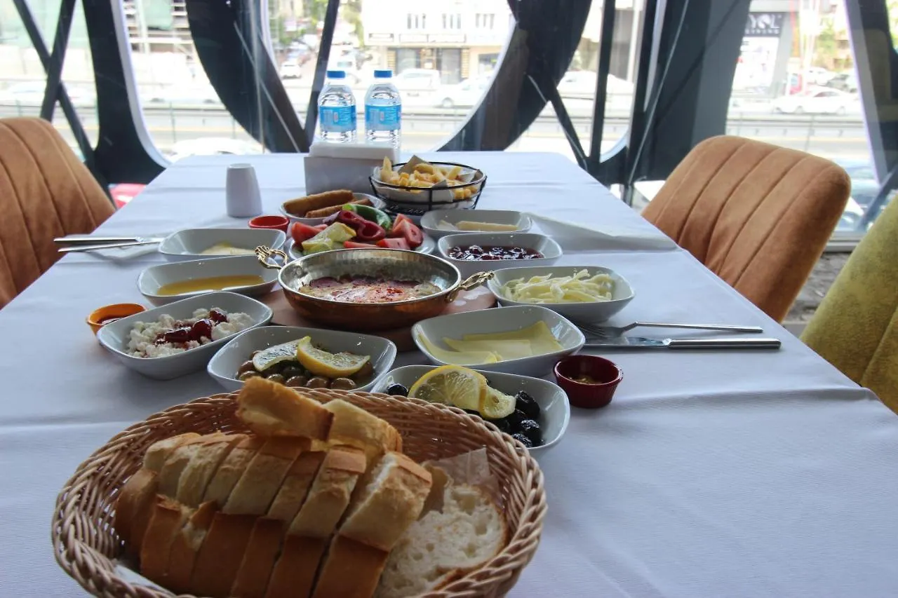 Monezza Avcilar Otel İstanbul 3*,