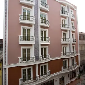 4* Otel Maywood